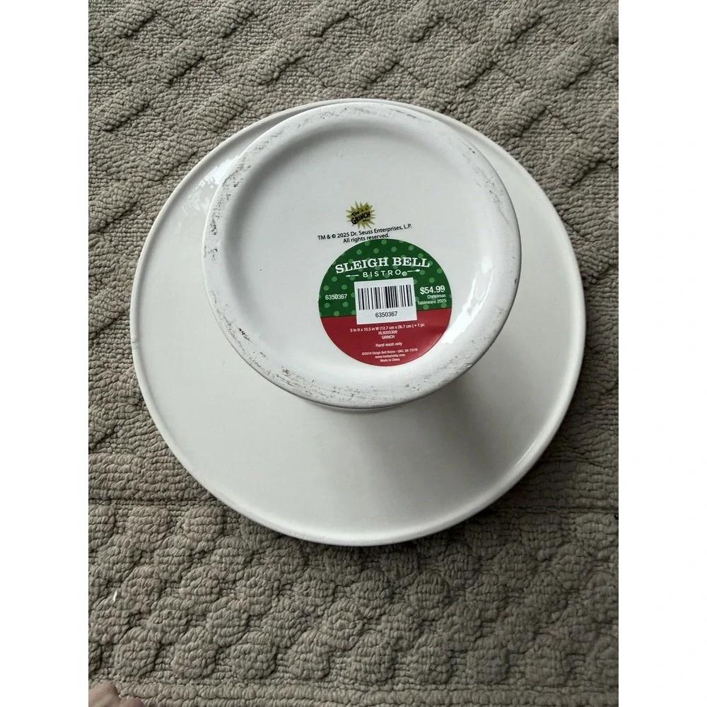 Merry Grinchmas Cake Stand with Detailed‎ Christmas Characters